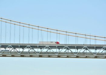 Fingers-On Supply Routes Optimization (TSP) with AI, Utilizing LKH and Python | by Piero Paialunga | Jan, 2025