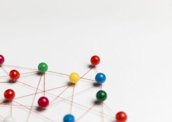 Select the Proper One: Evaluating Subject Fashions for Enterprise Intelligence